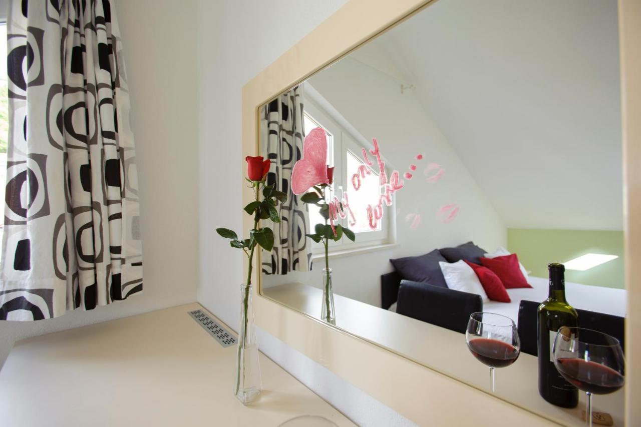 Room In Bb - Delightfull Room For 2 Promajna Exterior photo